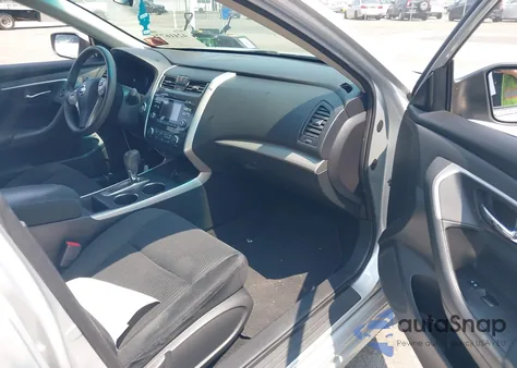 2015 Nissan Altima 2.5 S from USA, damaged, VIN 1N4AL3AP5FN376199